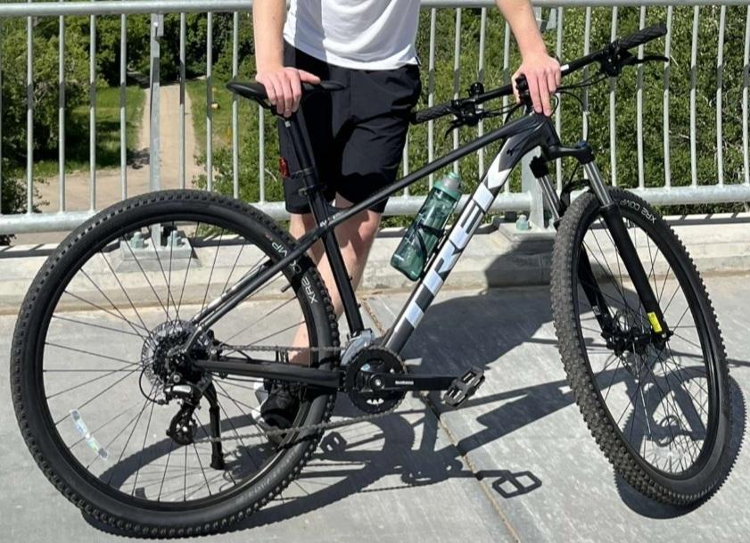 2022 Trek Marlin 5 Black