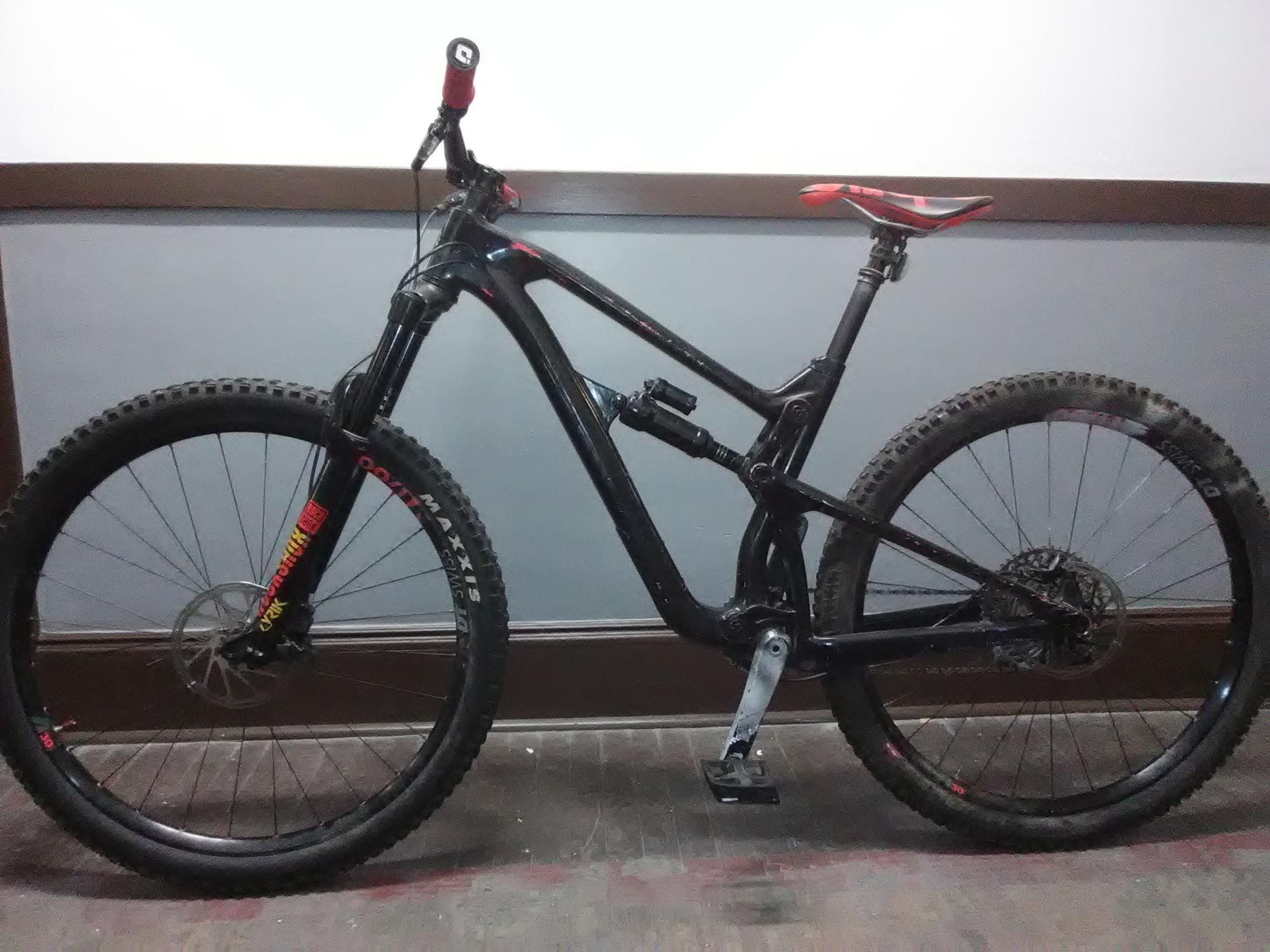 2018 Intense Carbine Red and Blue