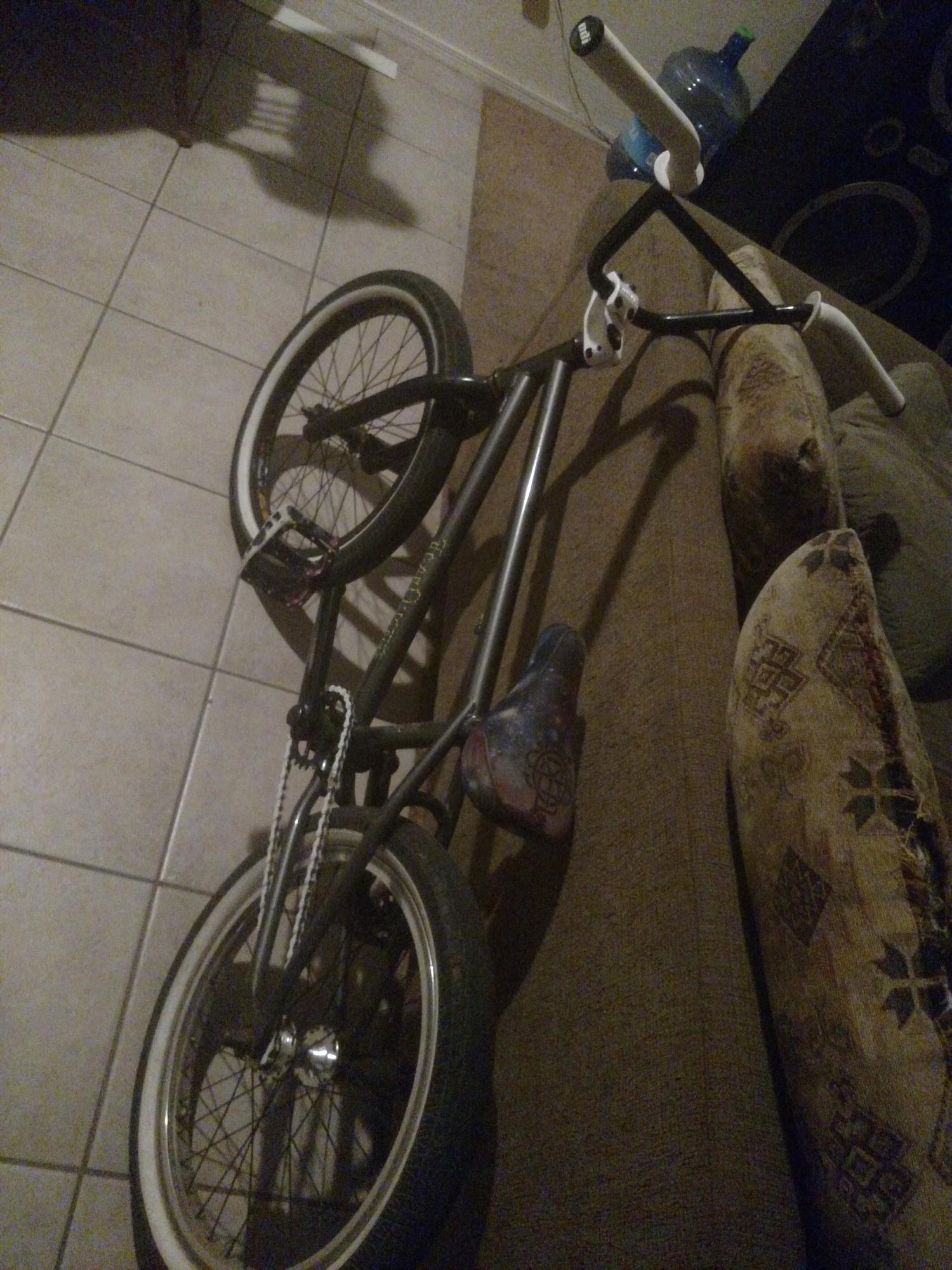 2011 Free Agent Trail Duster Silver or Gray