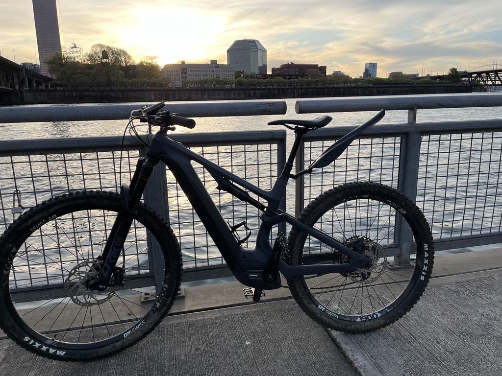 2021 Canyon bicycles Spectral ON Silver, gray or bare metal