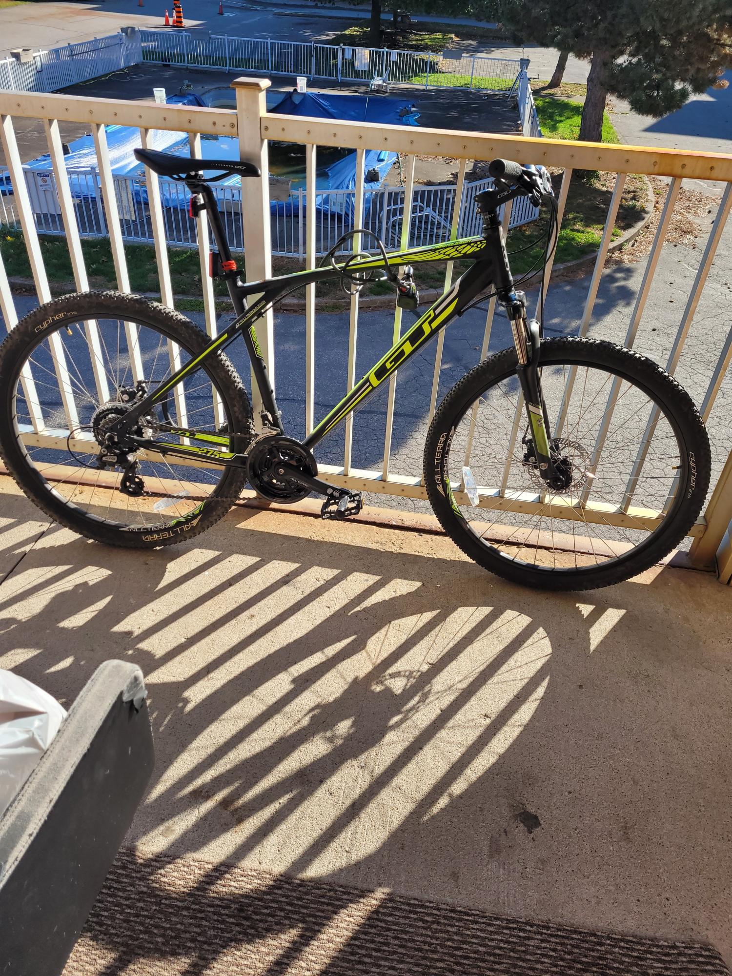 2016 GT Bicycles Aggressor Black