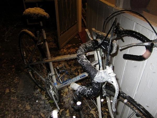 1985 Puegeot PH10  White