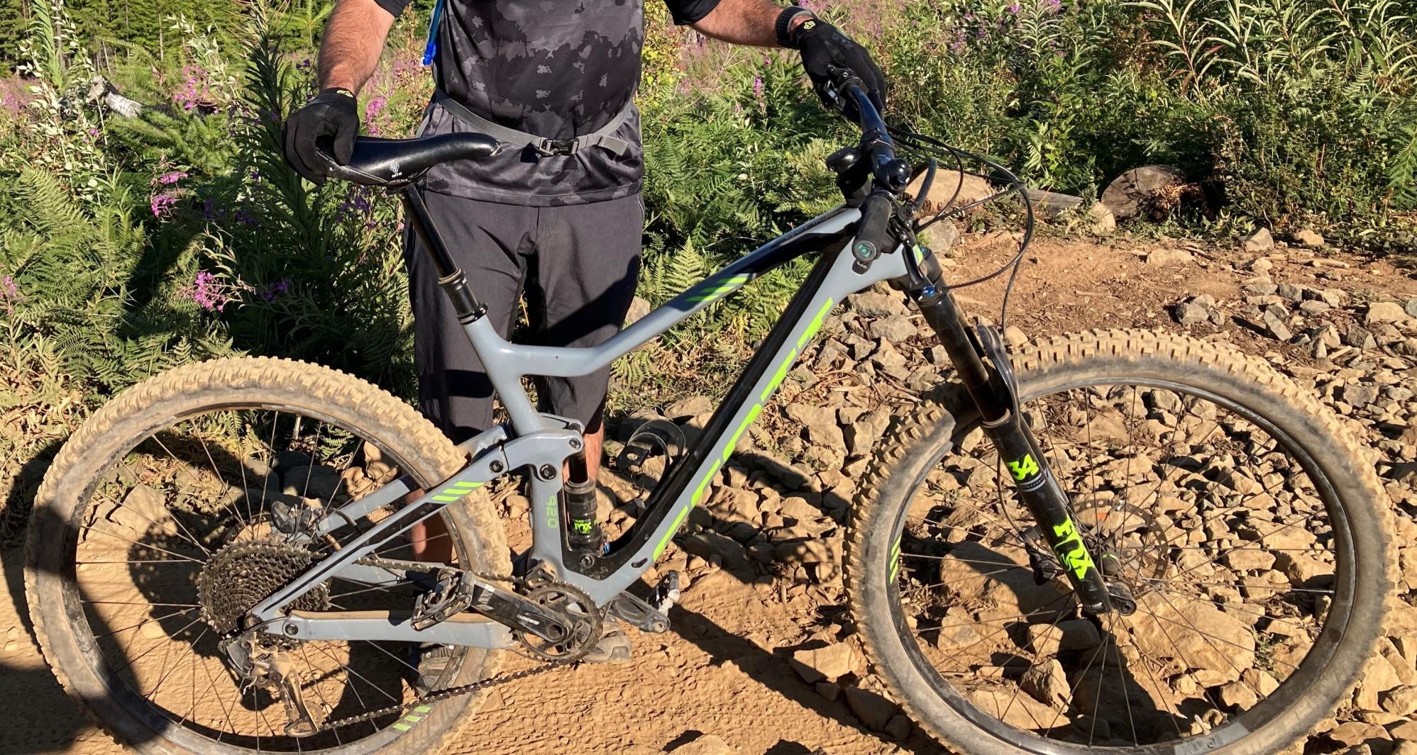 2018 SCOTT Genius 920 Silver, gray or bare metal