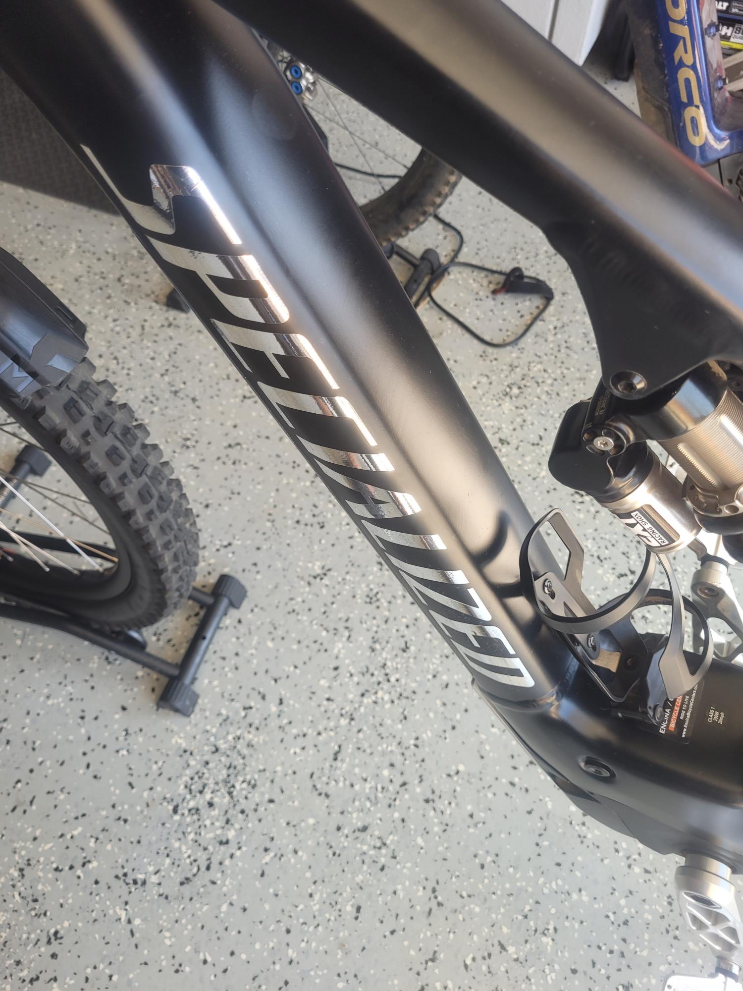 2021 Specialized Kenevo Black