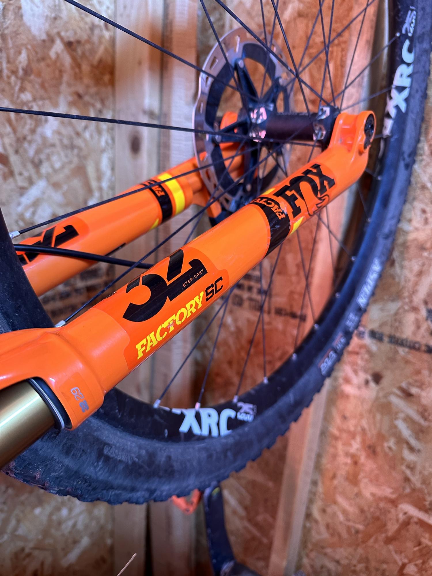 2021 Canyon bicycles Exceed CF SLX Black and Orange