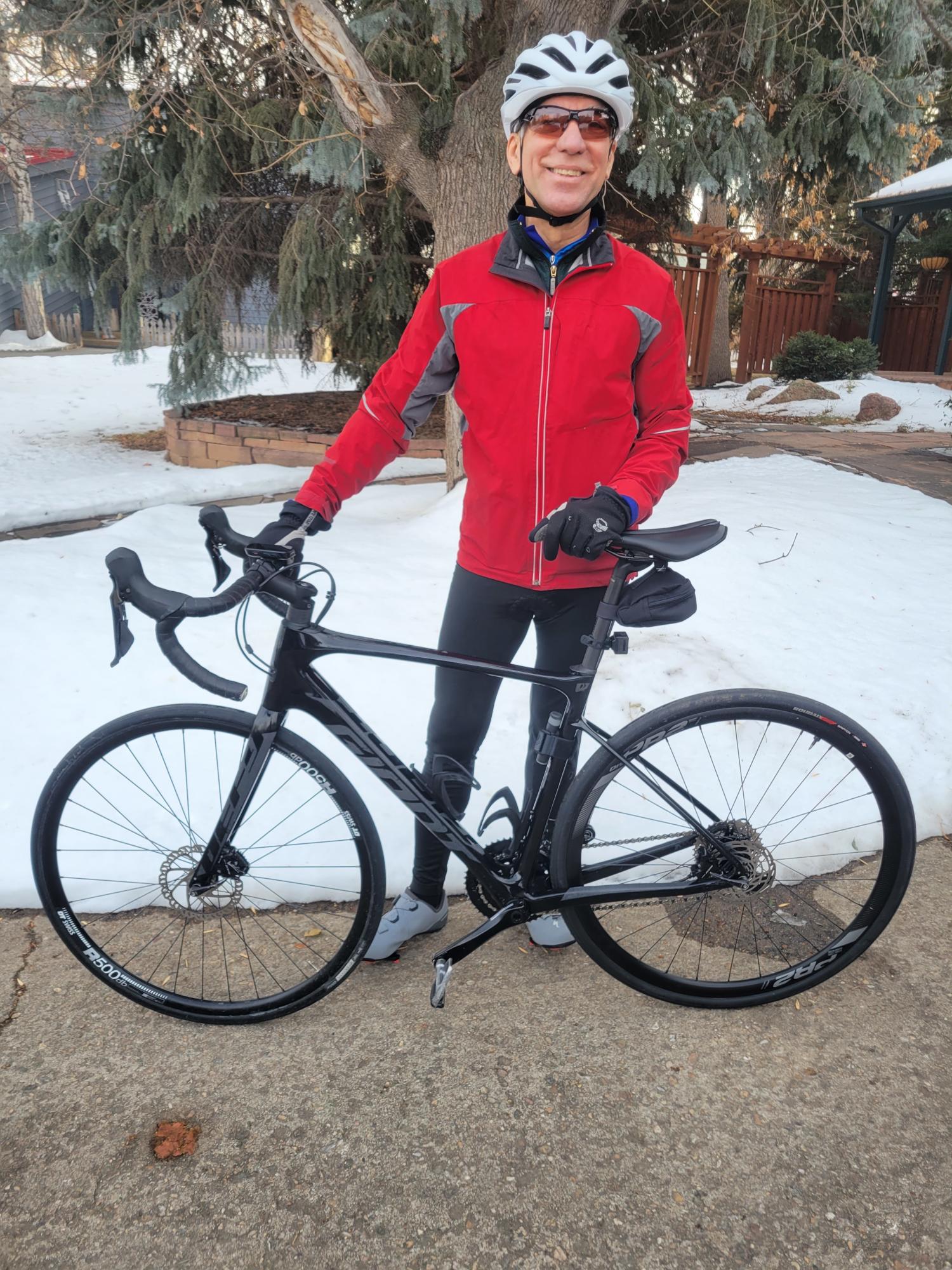 2022 Giant Defy Adv 2 Black