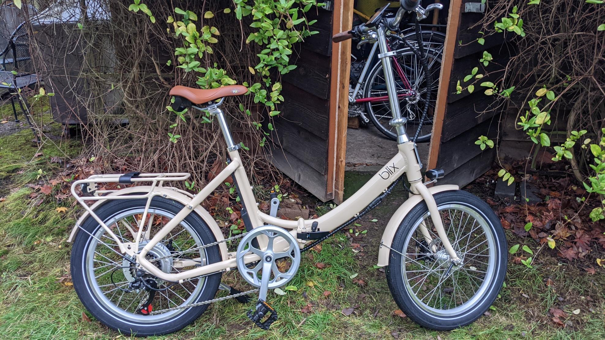 2021 Blix Vika+ White