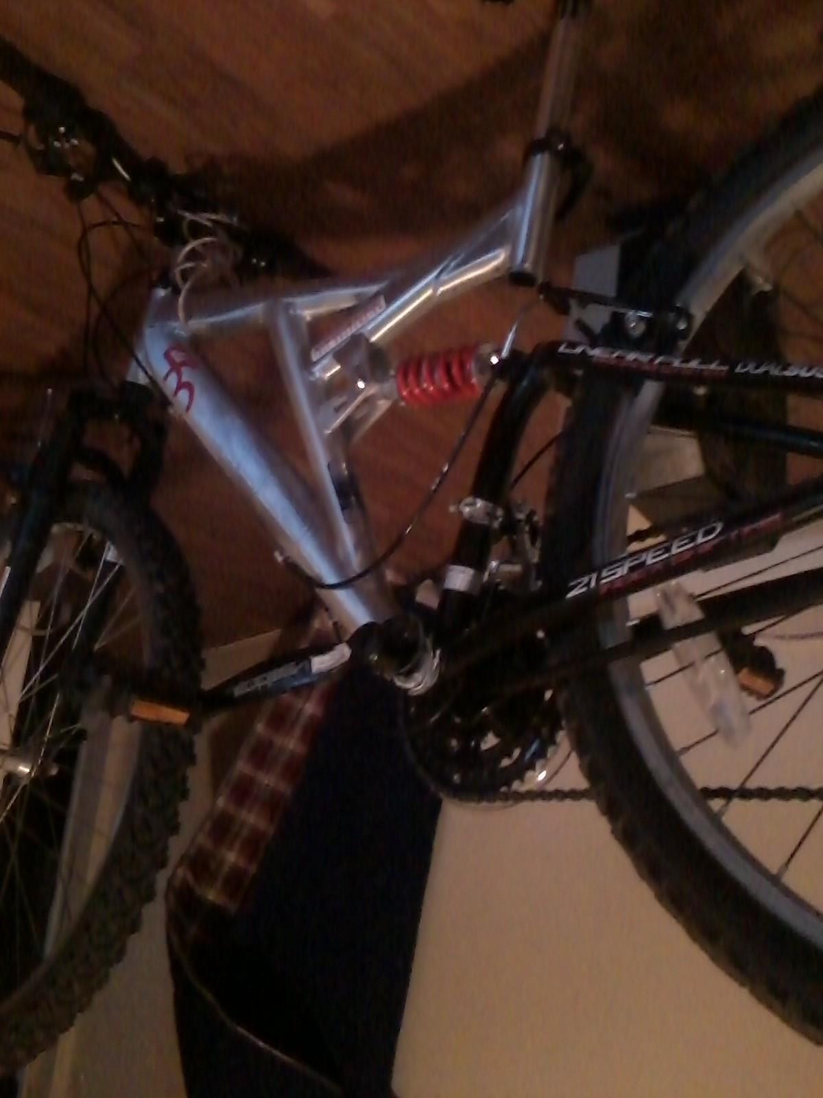 2014 Vertical rear suspension  Silver or Gray and Red