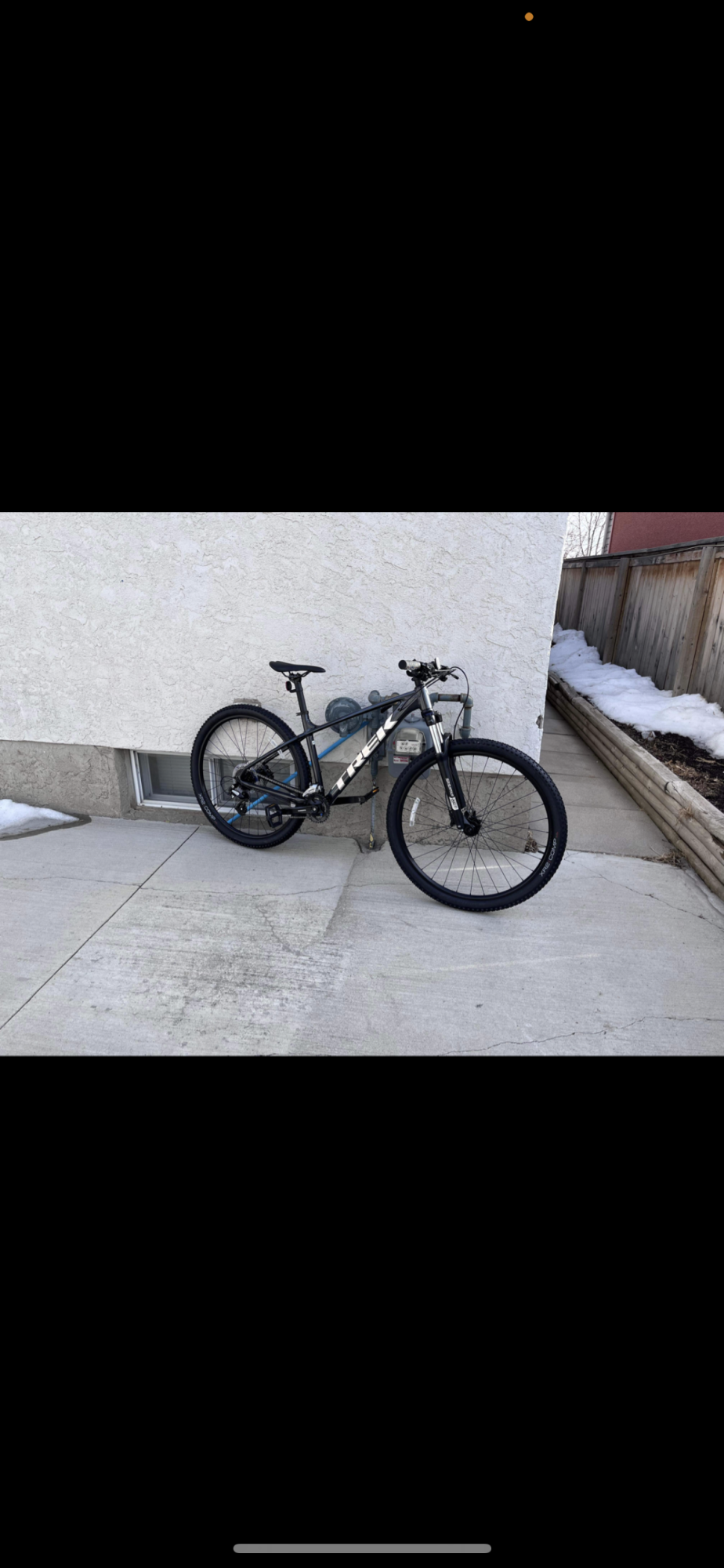 2023 Trek Marlin 5 Silver, gray or bare metal