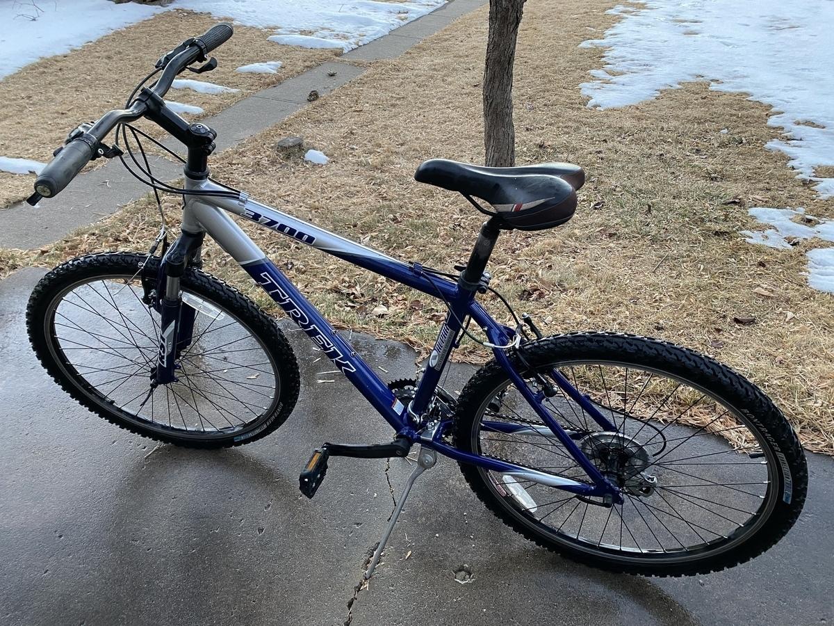 2006 Trek 3700 Blue and Silver, gray or bare metal