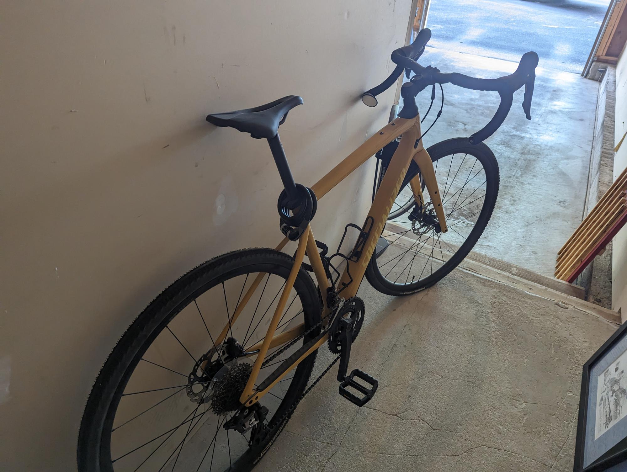 2020 Specialized Diverge Yellow or Gold