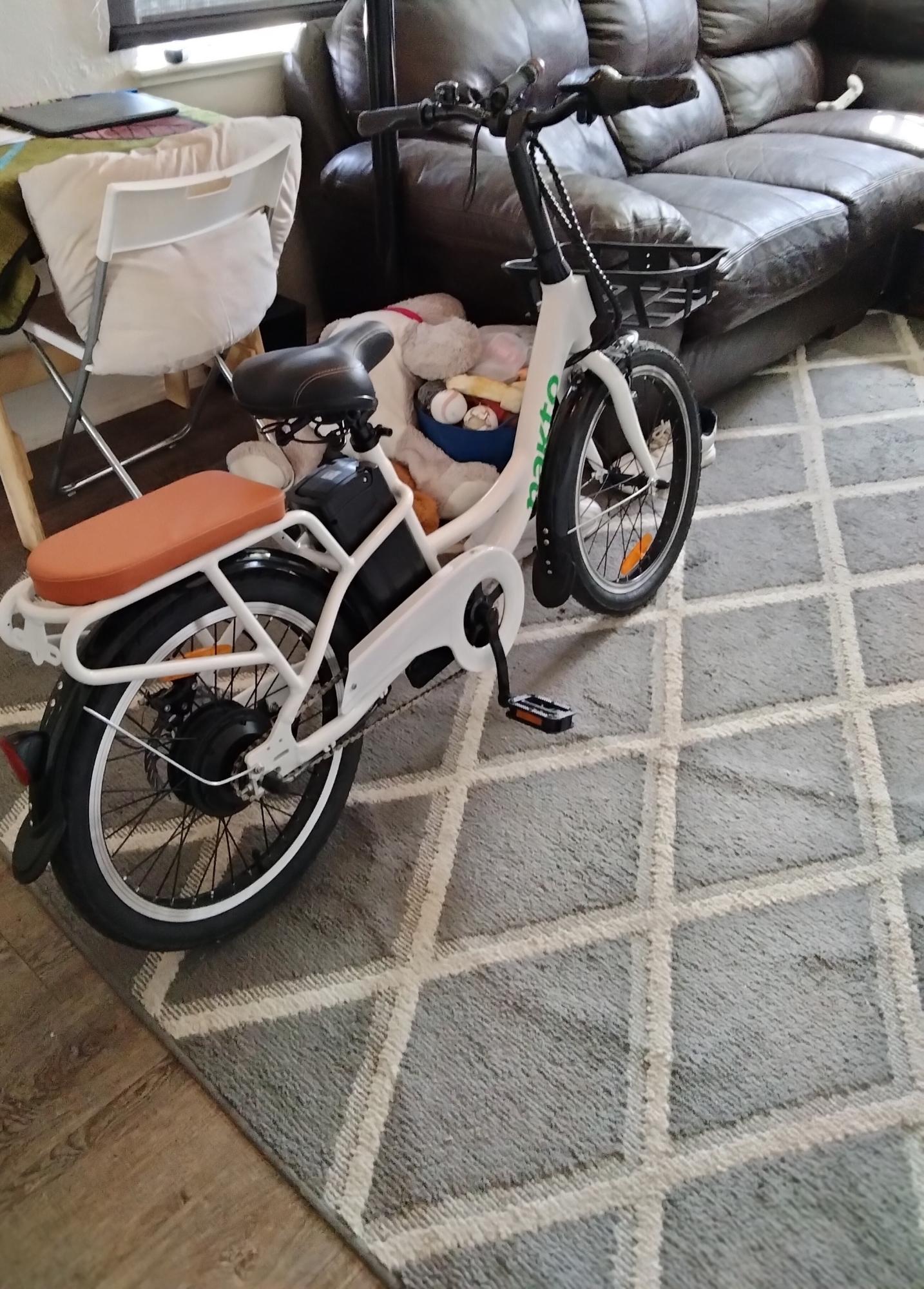 2021 Nakto Pony cargo bike (front storage) White