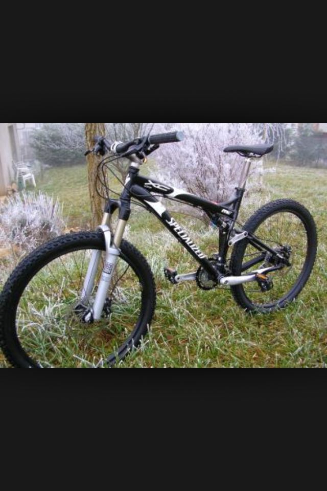 2007 Specialized FSRxc Comp  Black and White