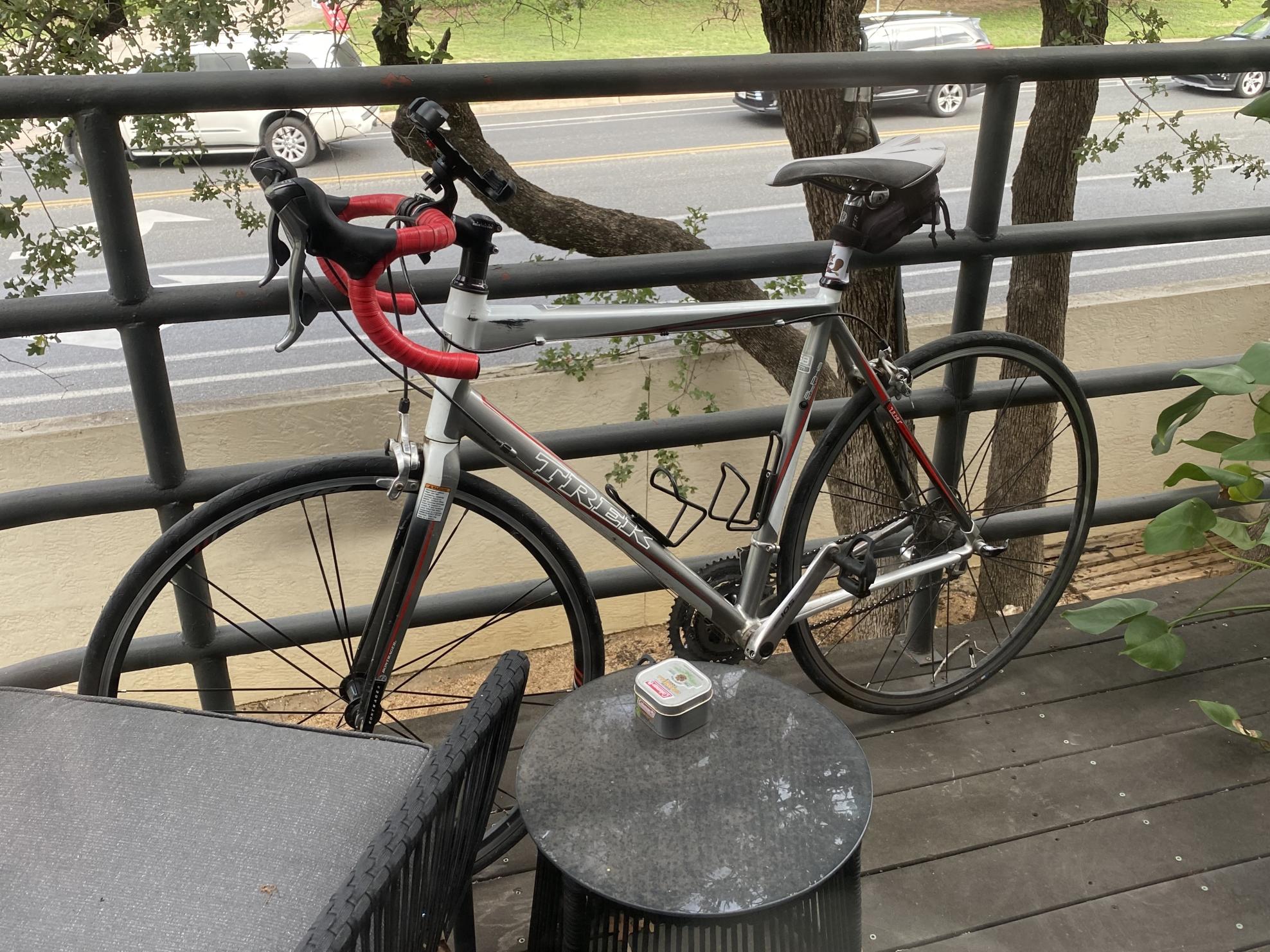 2010 Trek Alpha 2.3 Silver, gray or bare metal