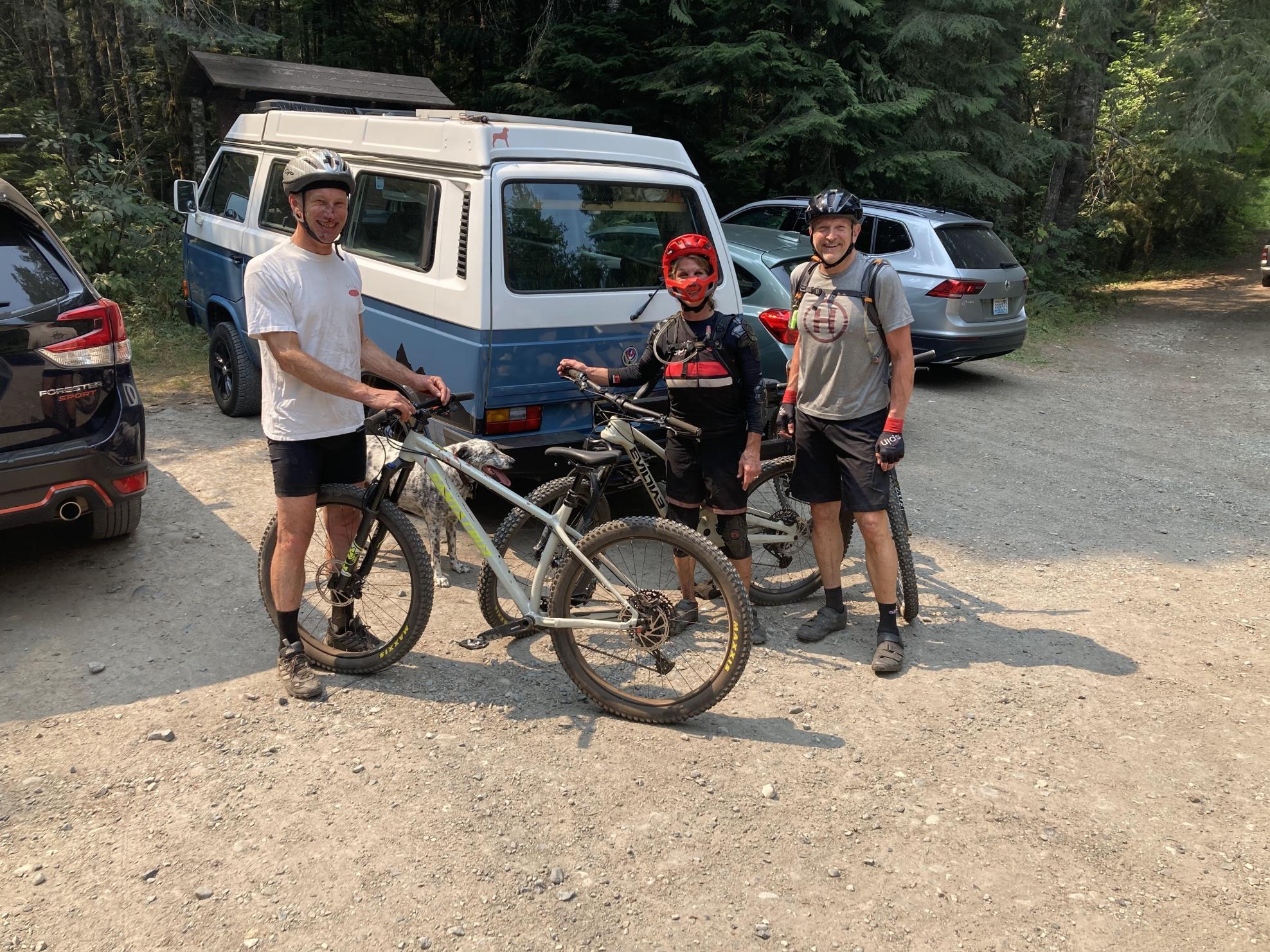 2022 Santa Cruz Chameleon White