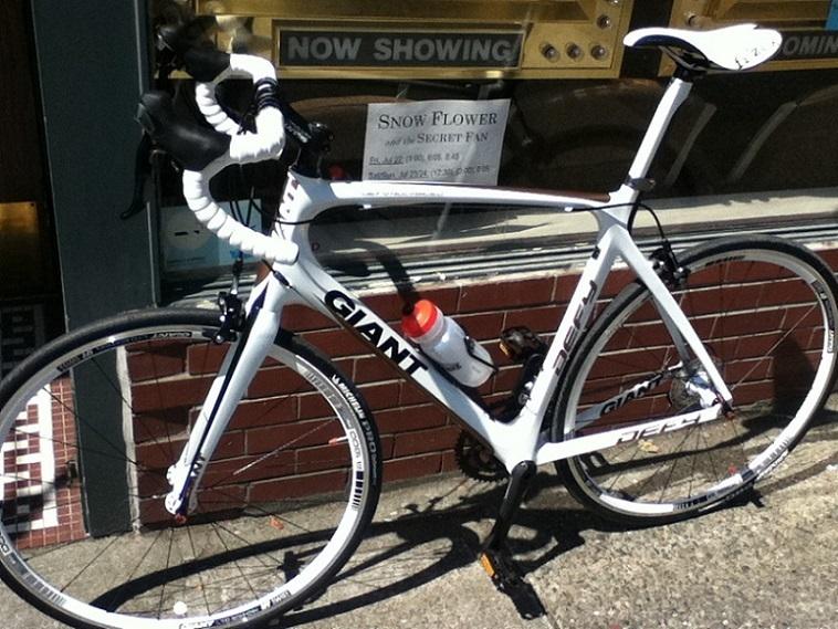 2011 Gian Defy  White