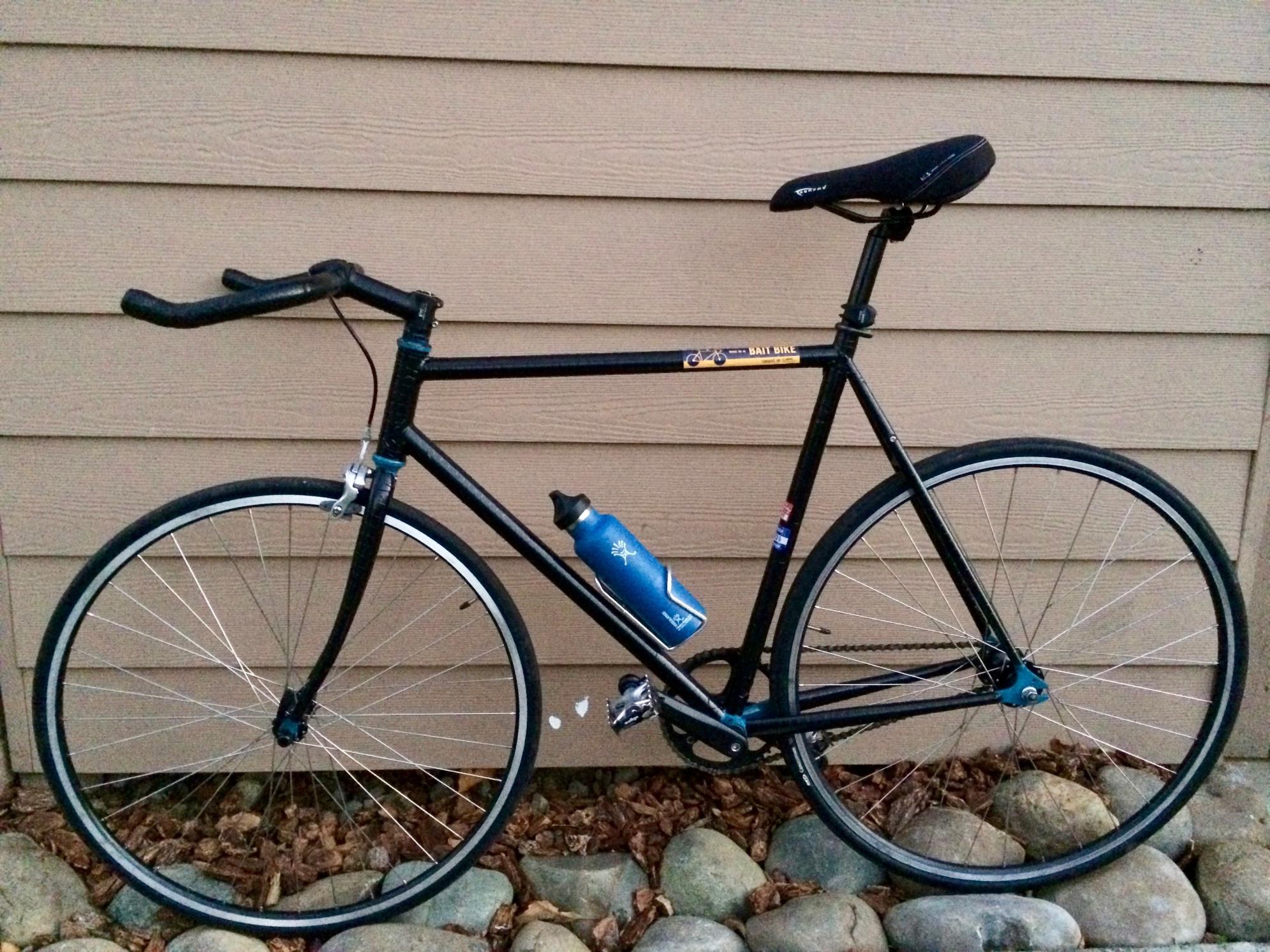 2010 Windsor The Hour Black and Blue