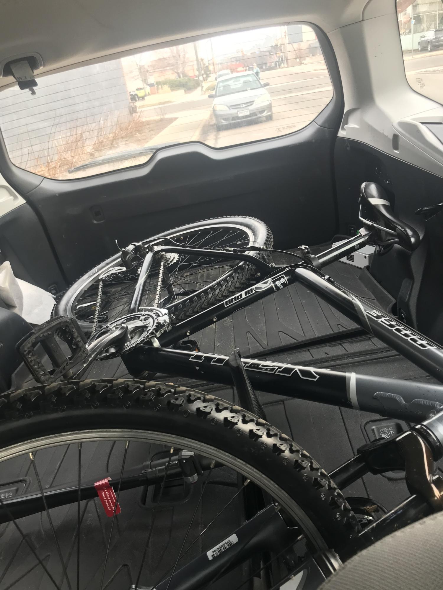 Trek 3900 Black and Silver, gray or bare metal