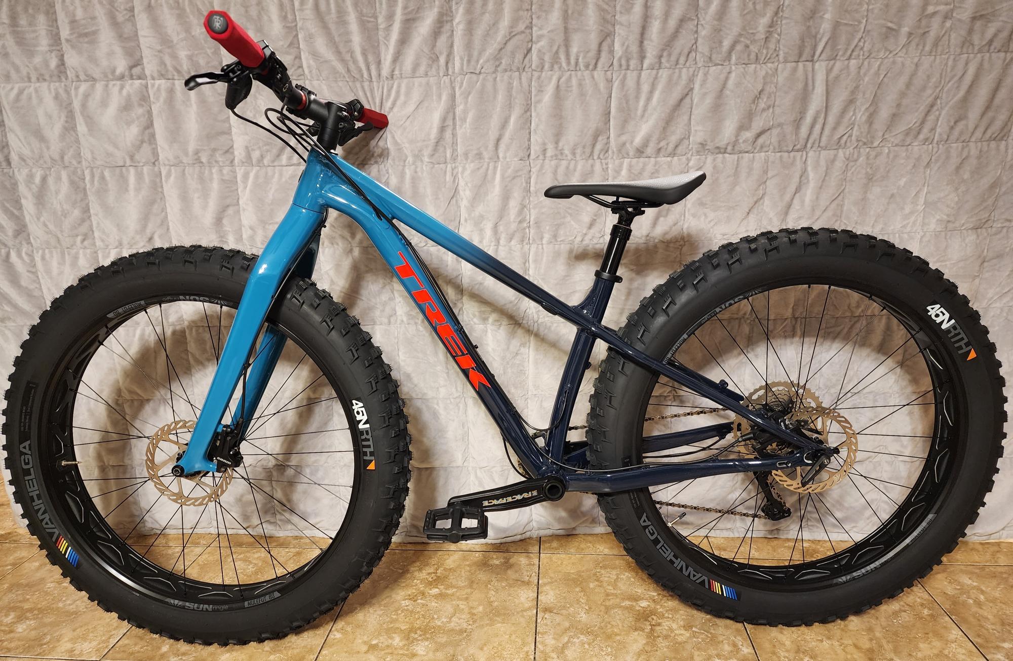 2022 Trek Farley 5 Teal