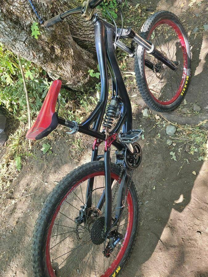 2011 Specialized SX Trail II Black and Red