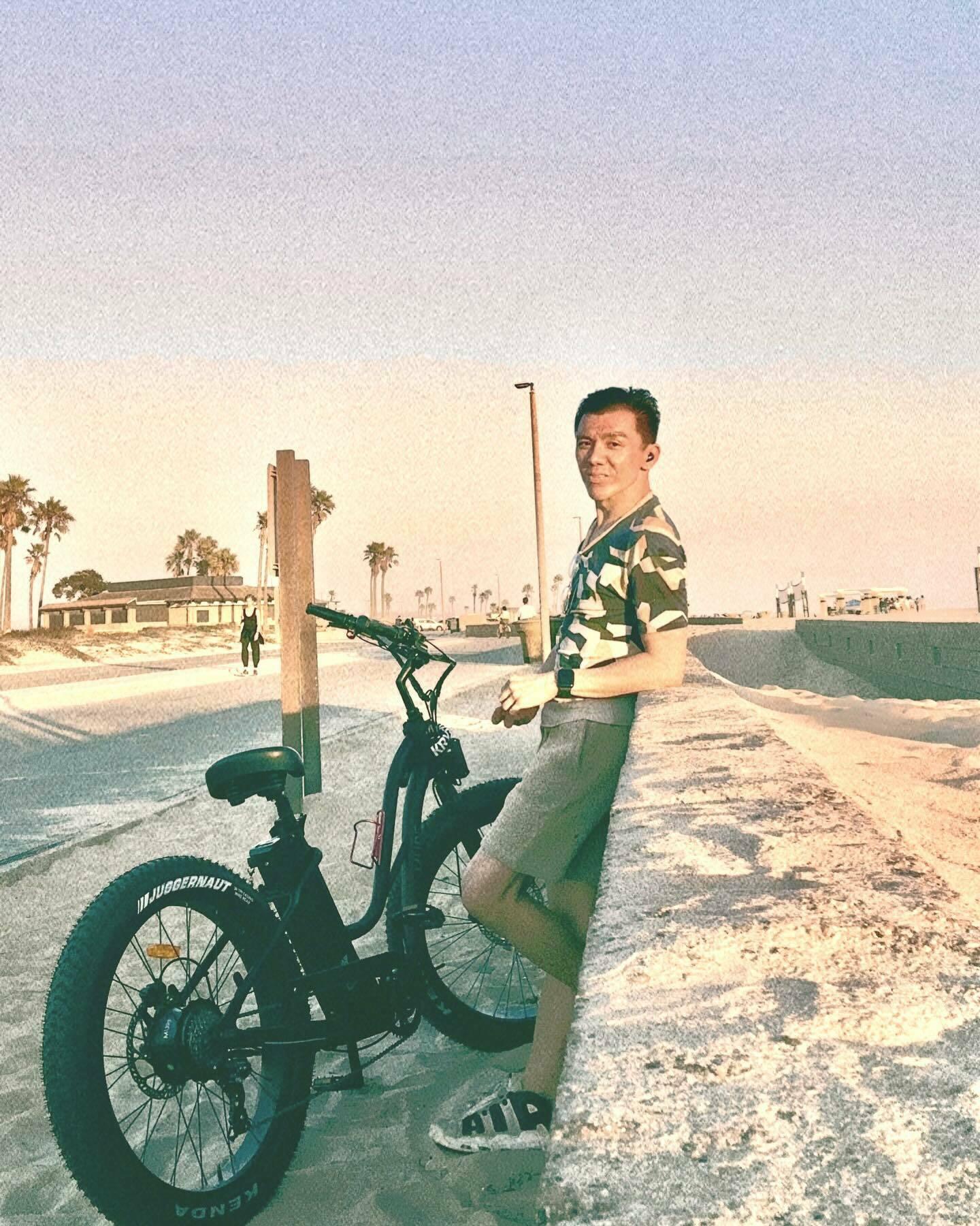 2023 murf step over Black