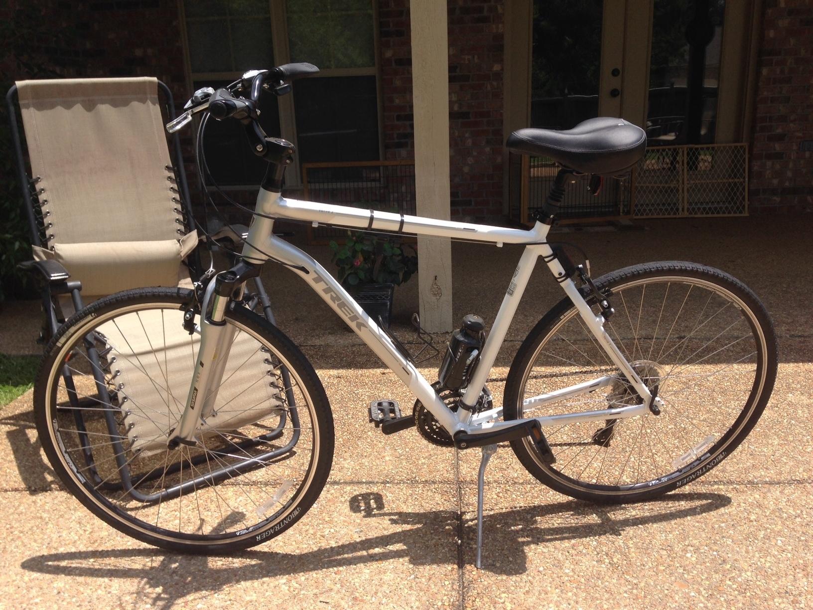 Trek Verve 3 White and Silver or Gray