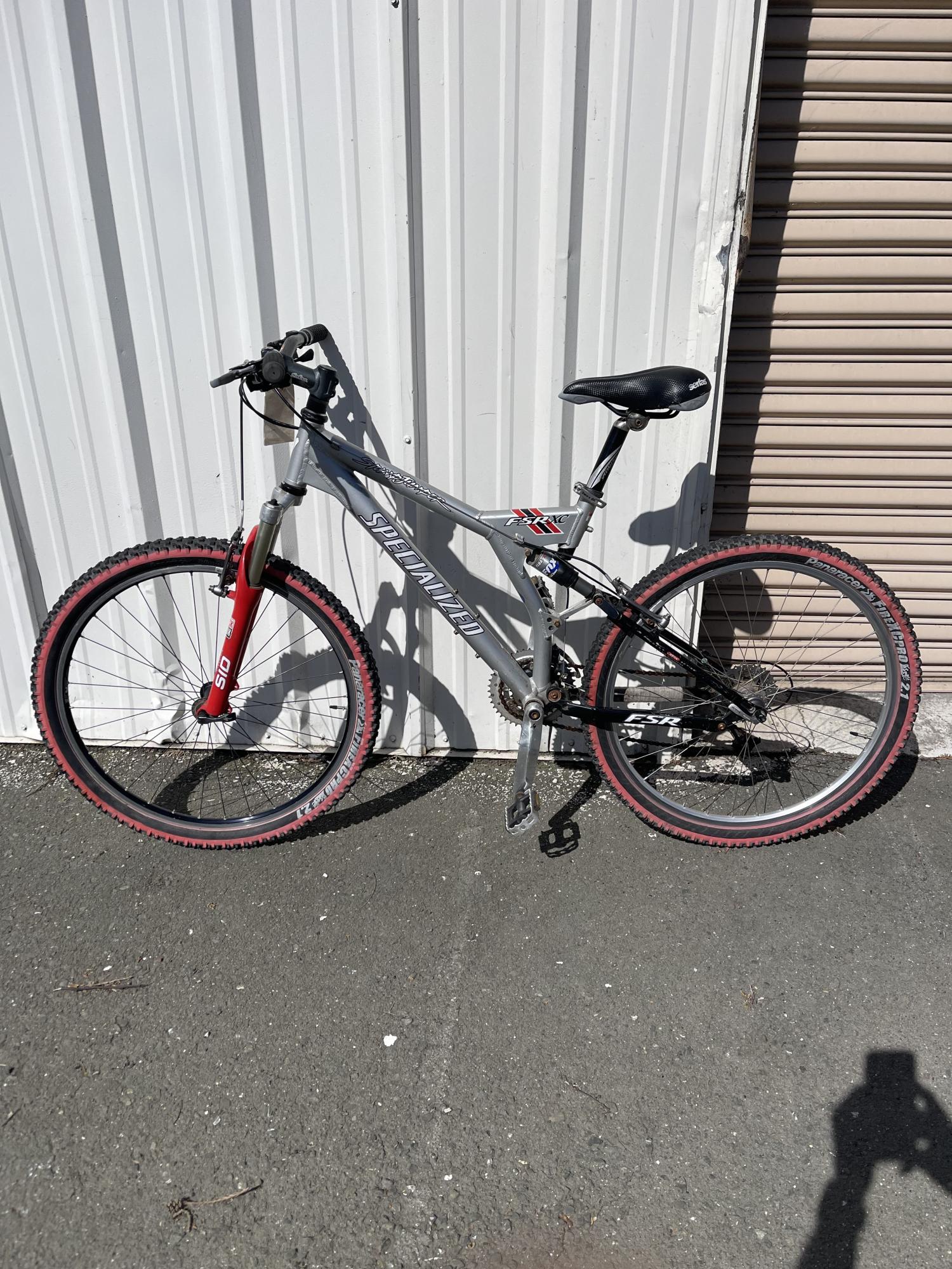 Specialized Sportjumper Silver, gray or bare metal