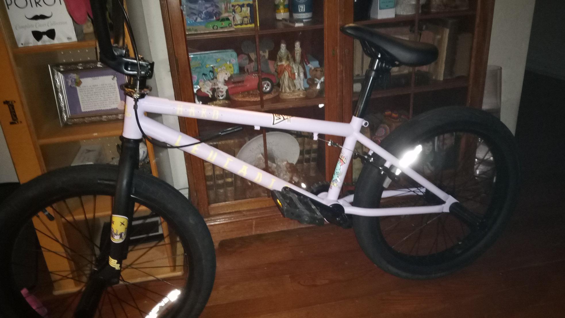 2023 Haro Leucadia Purple