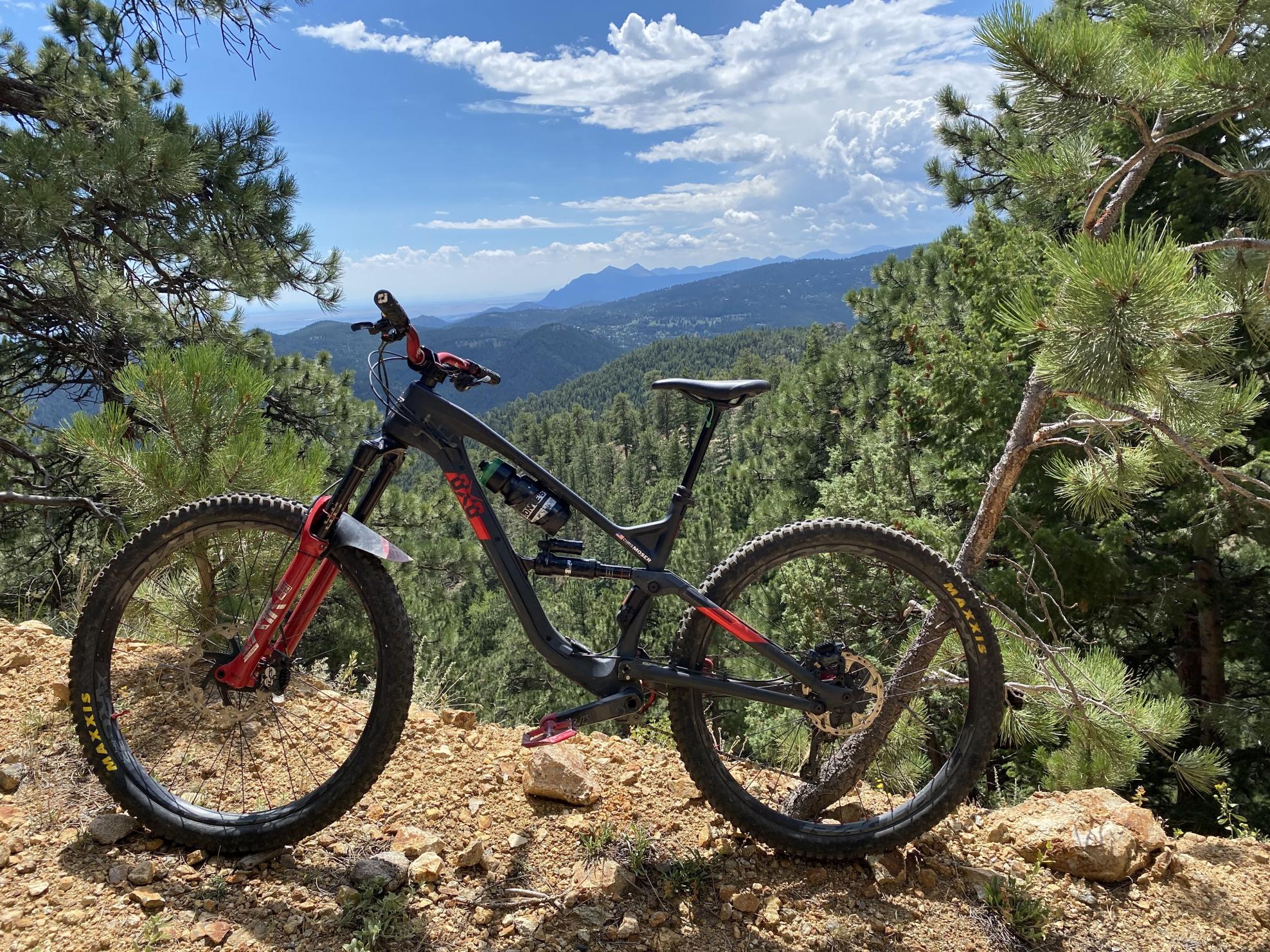 2022 Guerrilla Gravity Gnarvana Black and Red