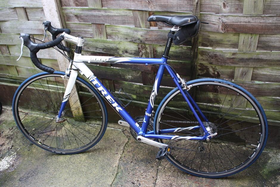 Trek 1000 Blue and White