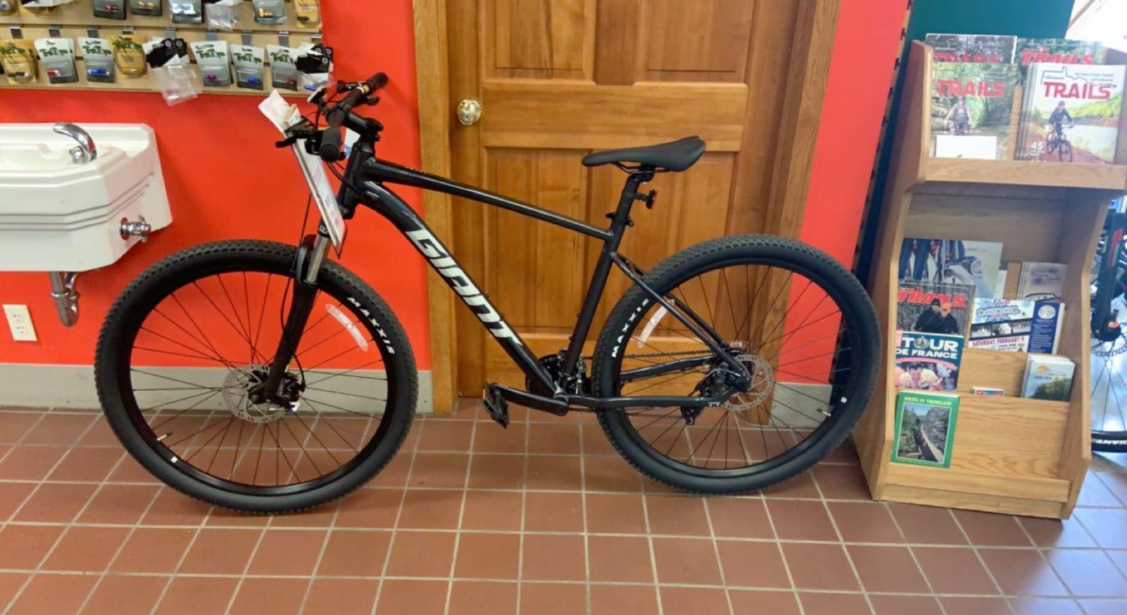 2021 Giant Talon 29 4 L Black