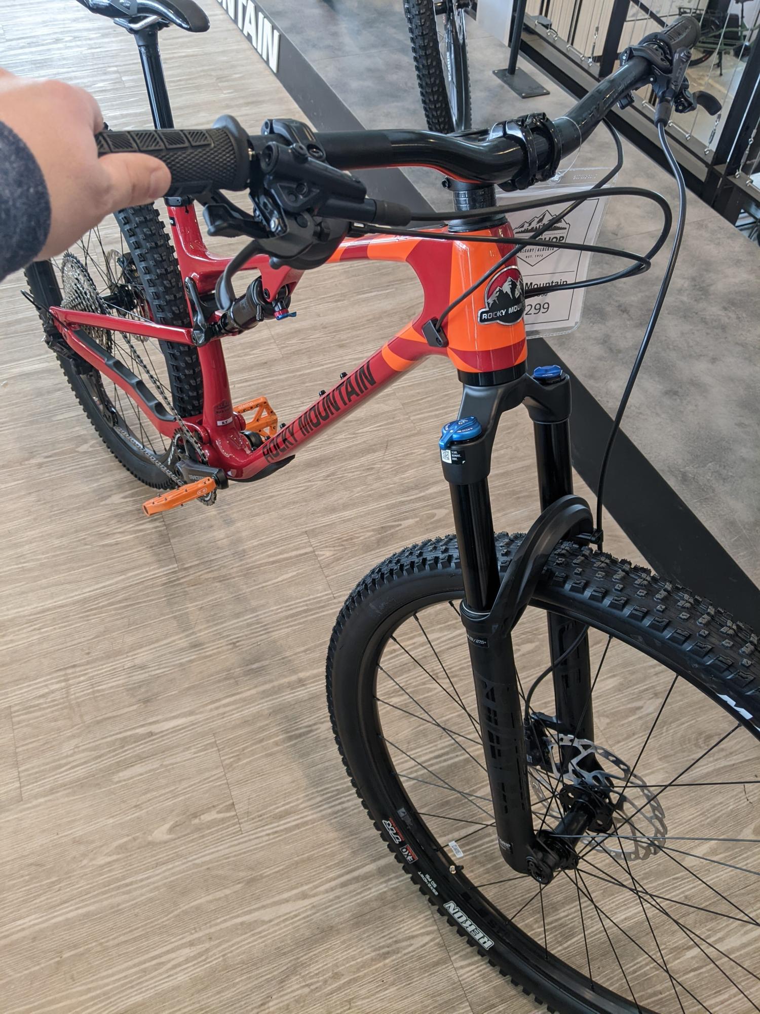 2022 Rocky Mountain Bicycles Element C50 Orange