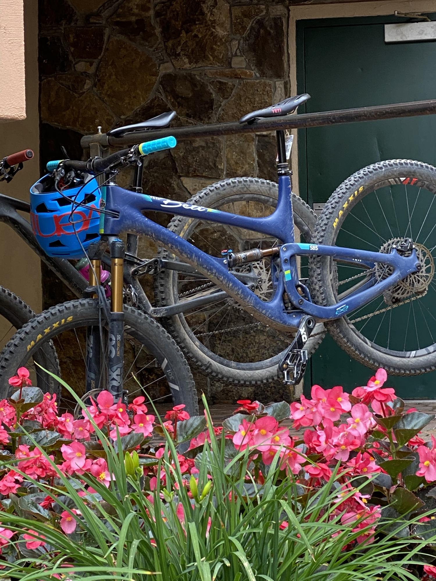 2019 Yeti Beti SB5 Blue and Teal