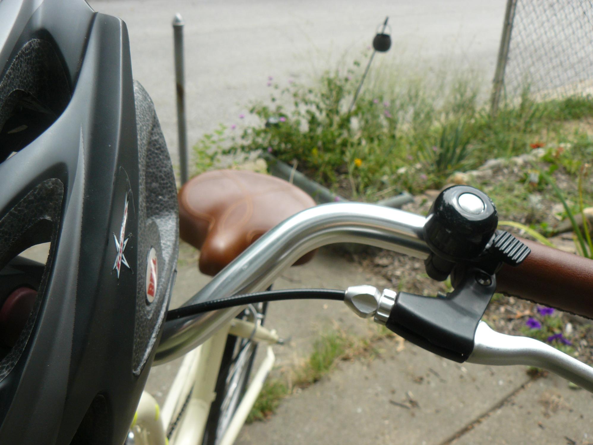 2012 Electra Townie 7D White