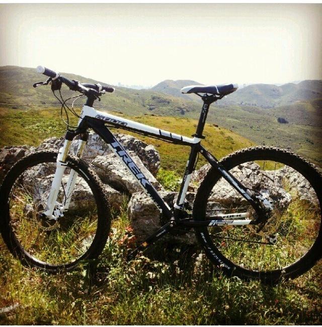 2011 Trek 6000  White