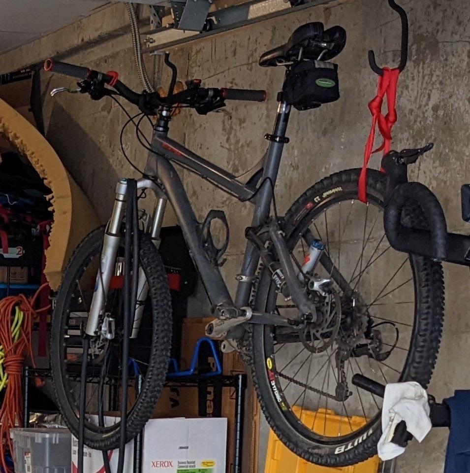 2006 Specialized Epic Comp Silver, gray or bare metal