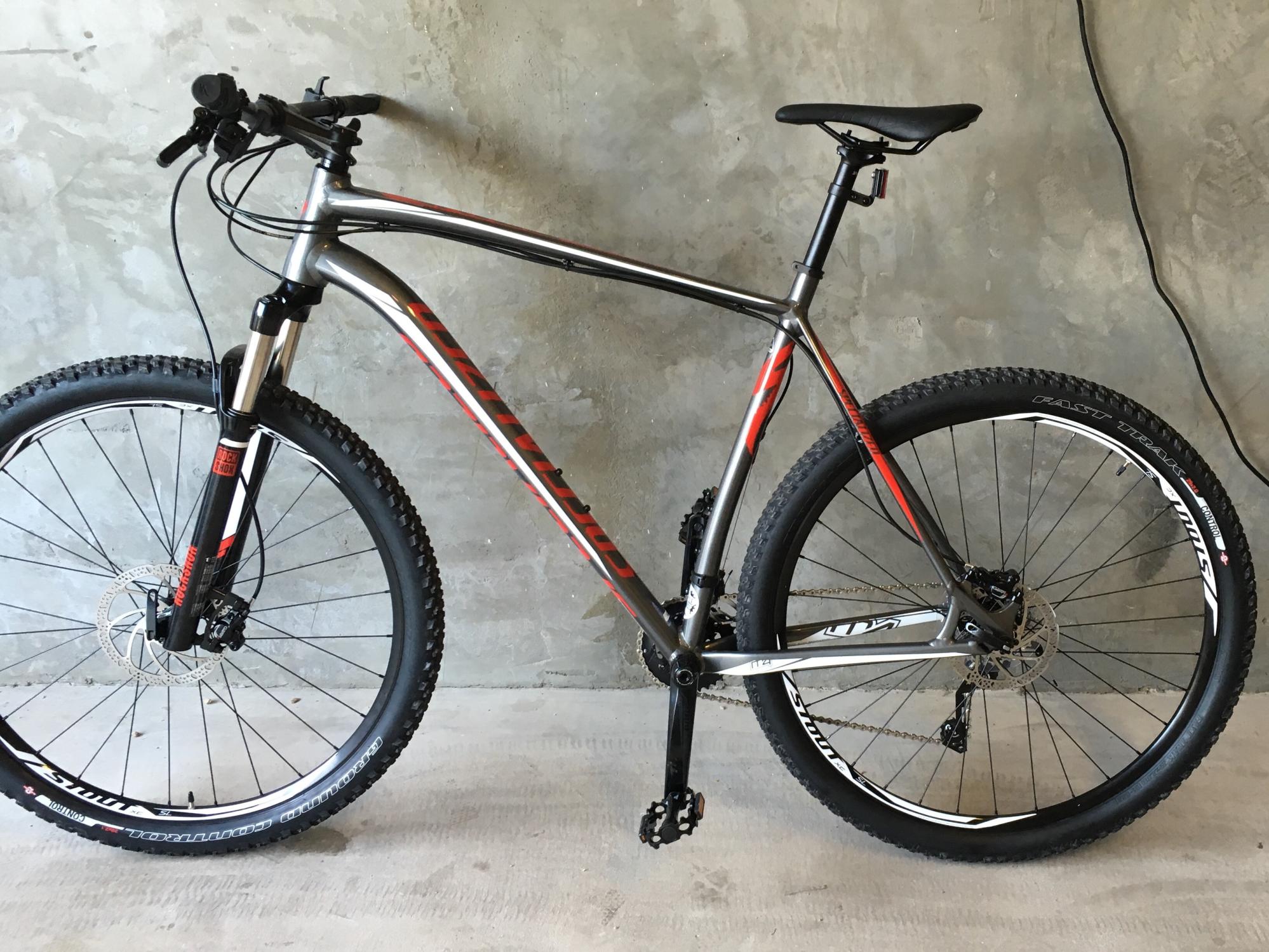 2015 Specialized Crave Silver or Gray