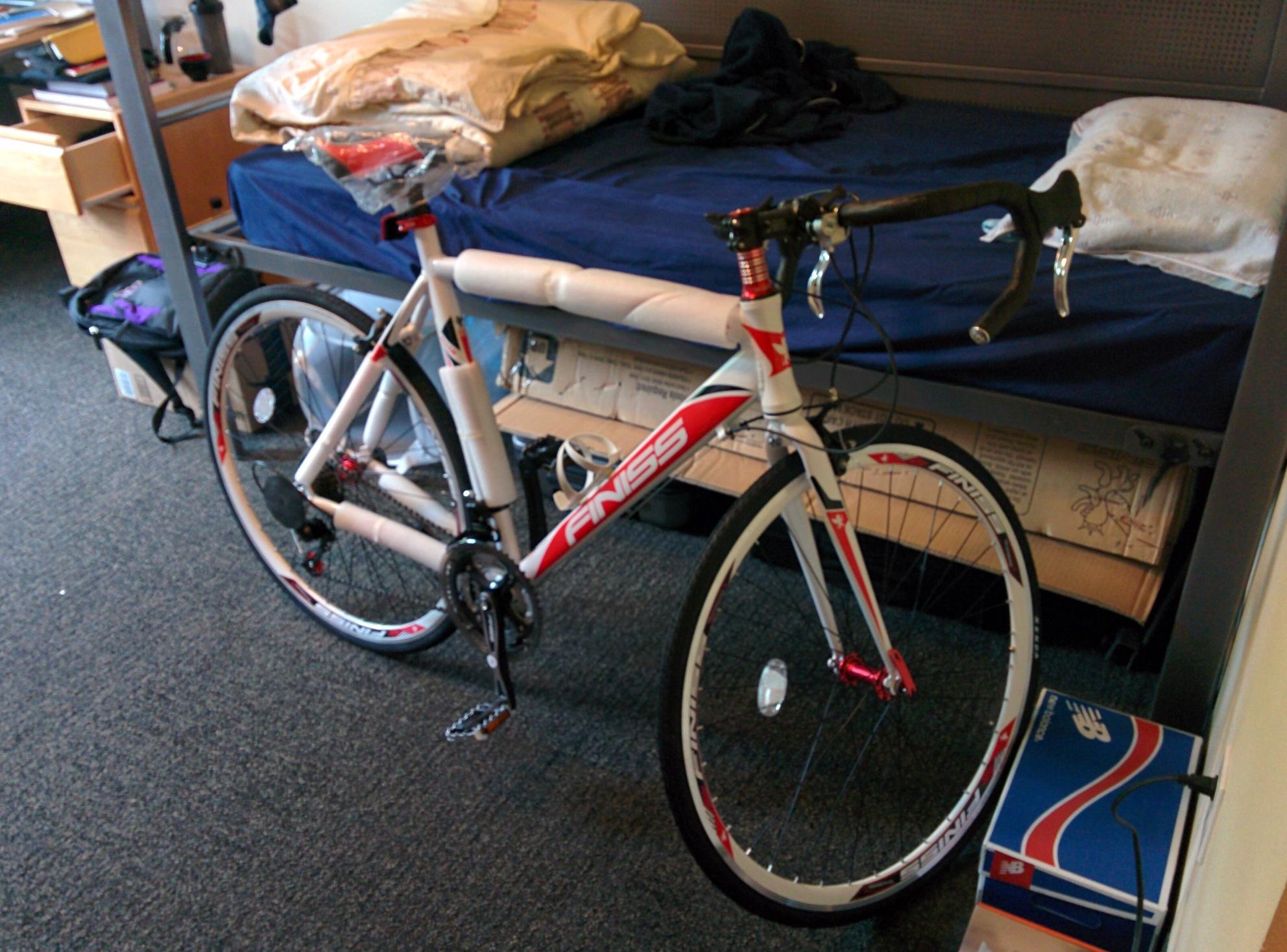 Merax Strong and Lightweight Aluminum Frame White and Red