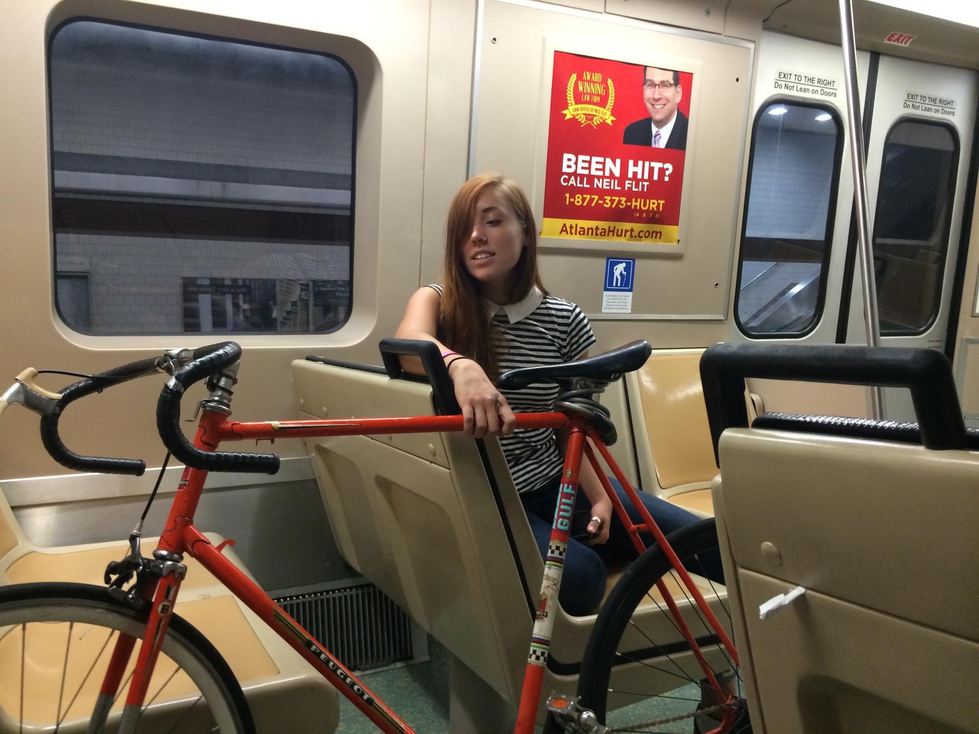 1976 Peugeot U-08  Orange