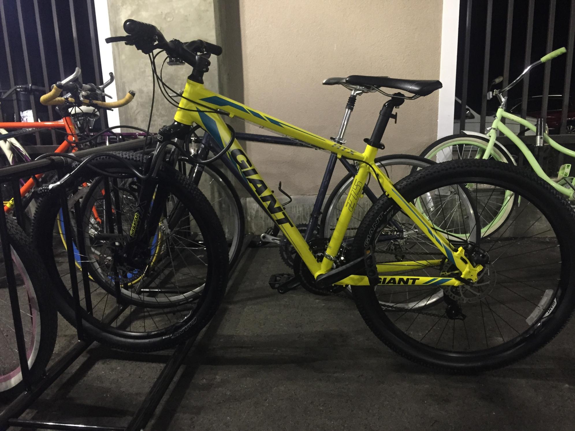 2015 Giant ATX 27.5 MD Yellow or Gold