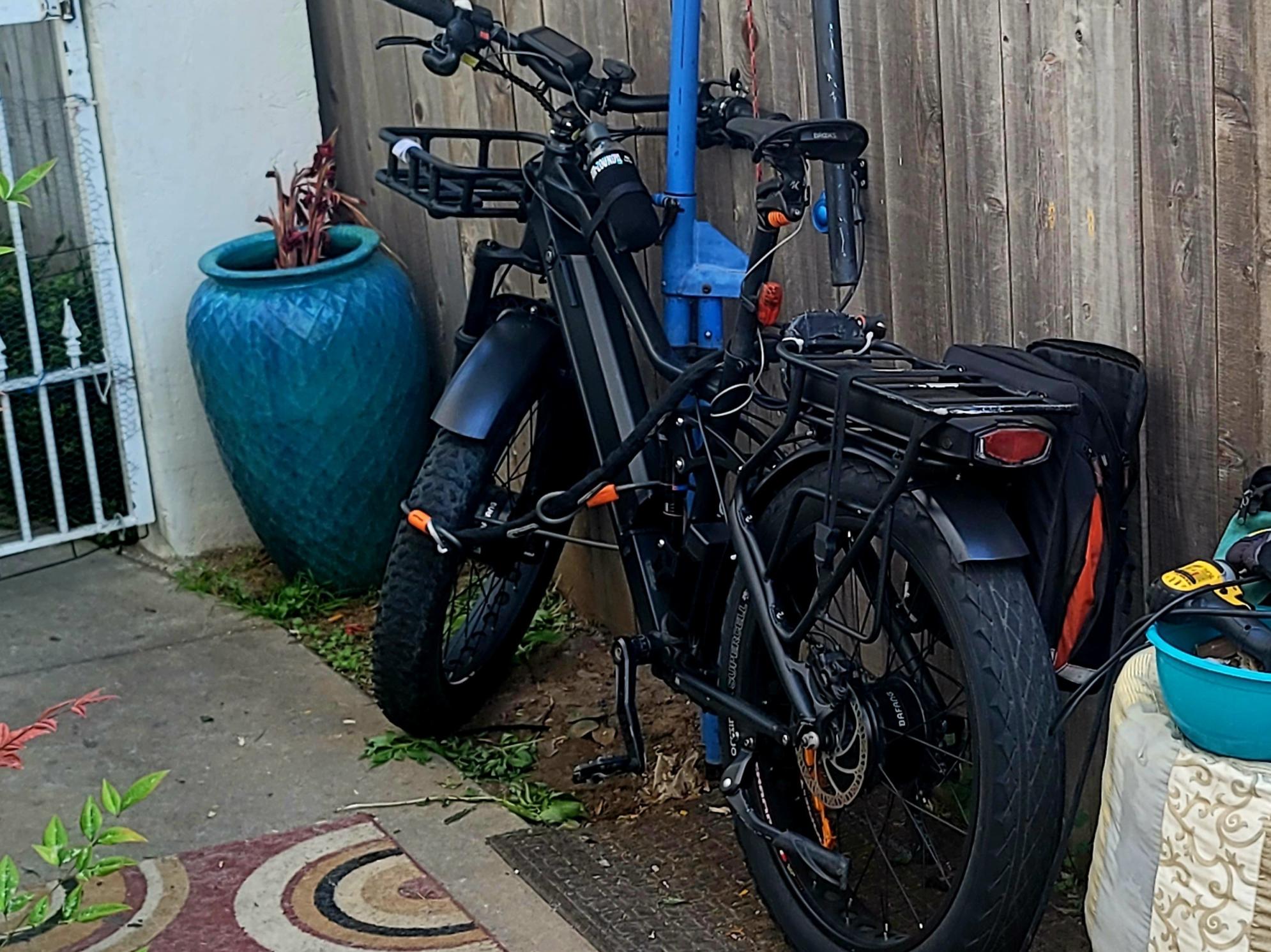 2021 Ecells AWD Black