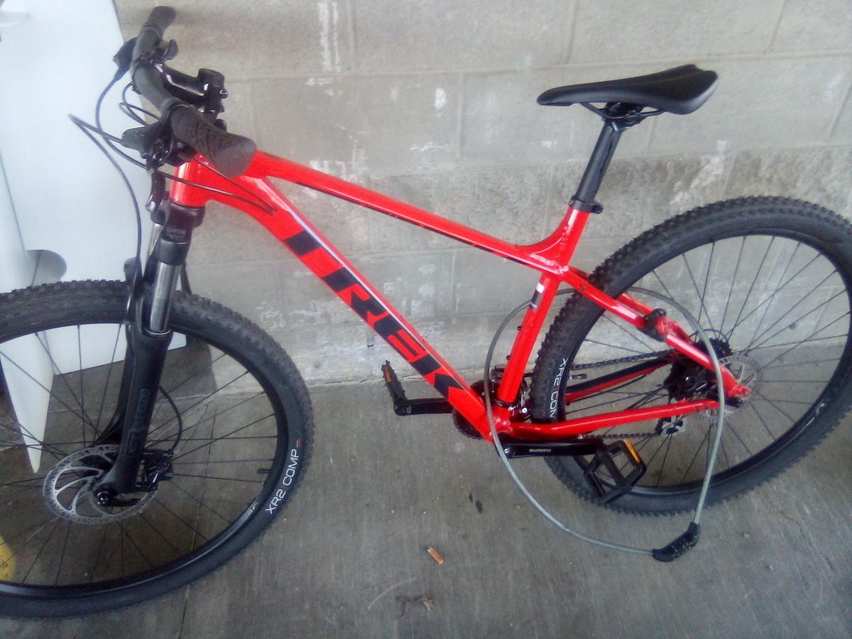 2021 Trek Marlin 6 - Large Red