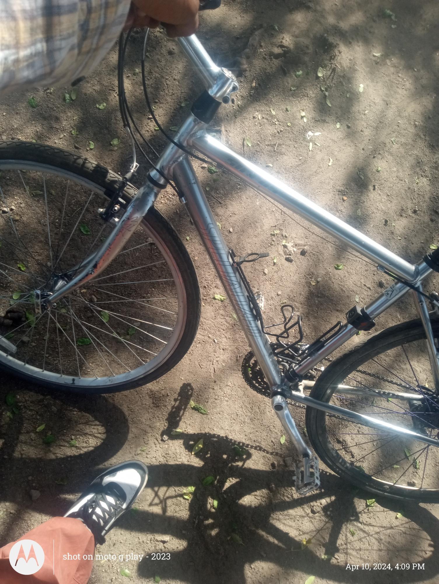 Specialized Sirrus A1 Silver, gray or bare metal