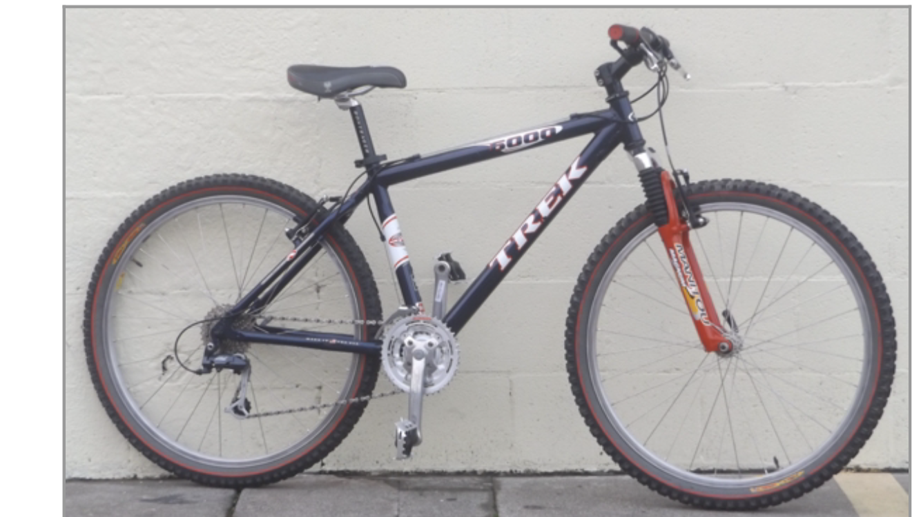 1999 Trek 6000 Mountain bike Black, White, and Red