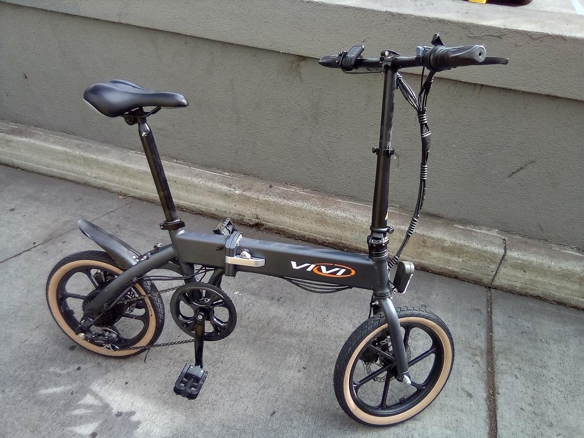 2020 Vivi Z2 Silver, gray or bare metal and Orange