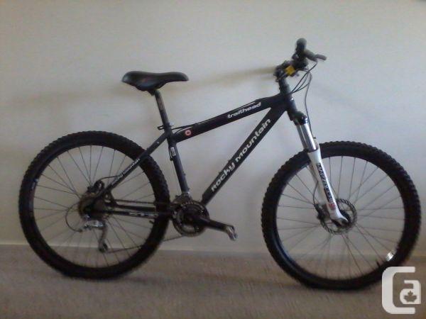 2007 Rocky Mountain Bicycles Trailhead Black and White