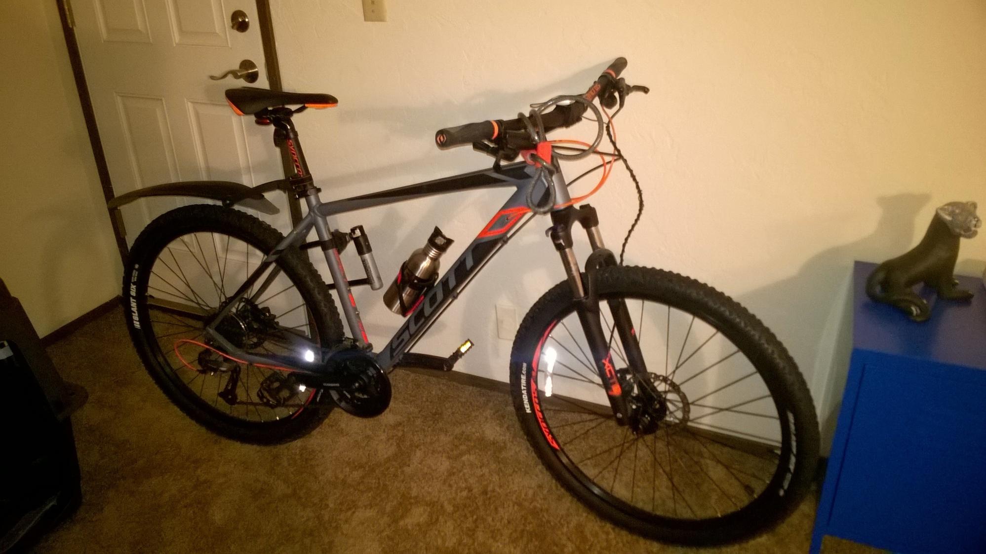 2016 SCOTT mountain bike Silver or Gray and Orange