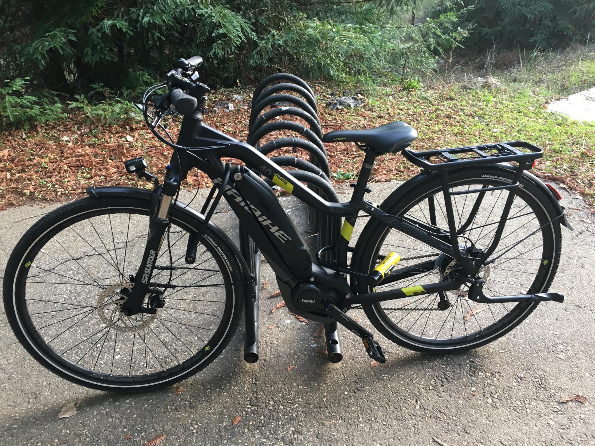 2017 Haibike Trekking 4.0 Black and Green