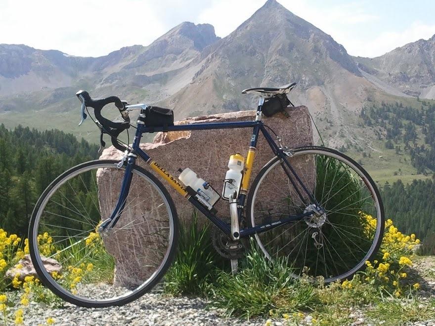 2000 Della Santa  Black