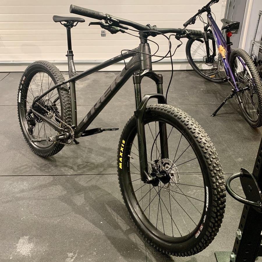 2020 Trek Roscoe 7 Dnister black Black